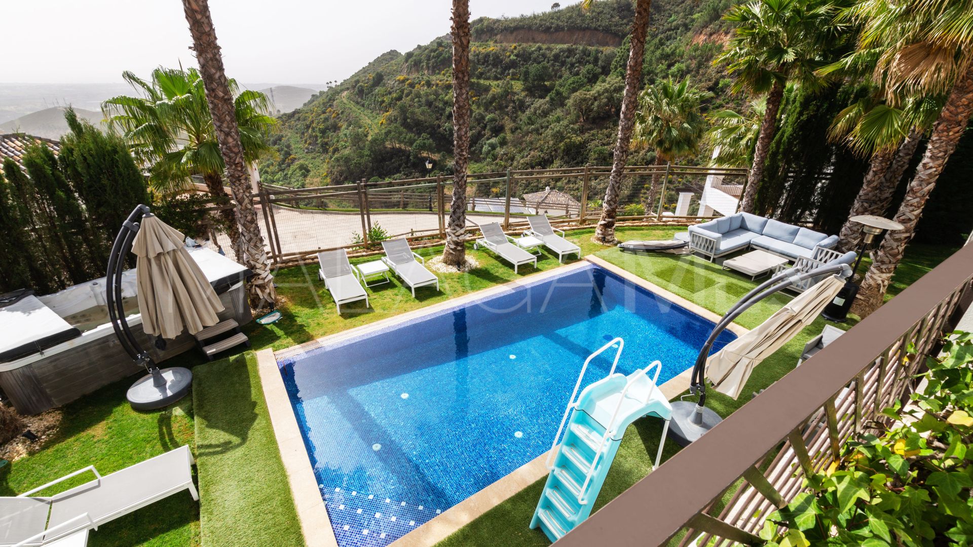 Villa for sale in Benahavis Hills Country Club
