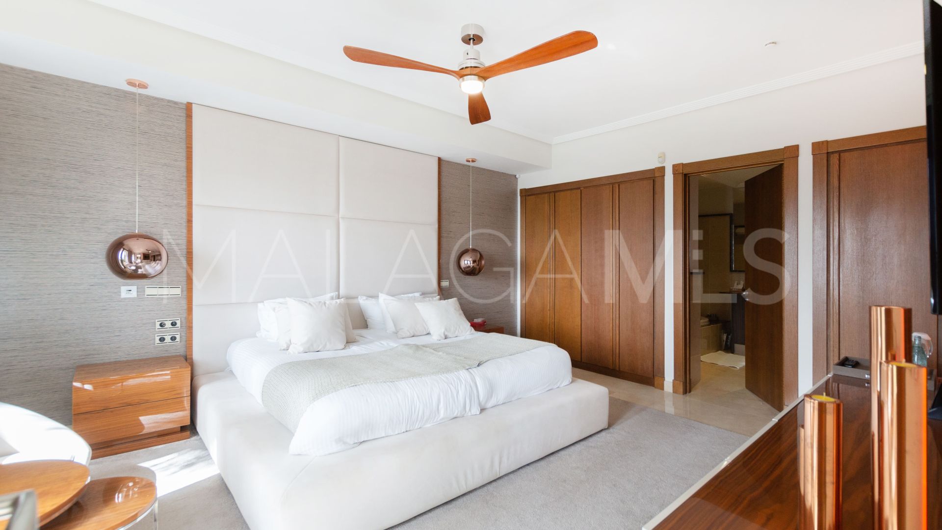 Villa for sale in Benahavis Hills Country Club