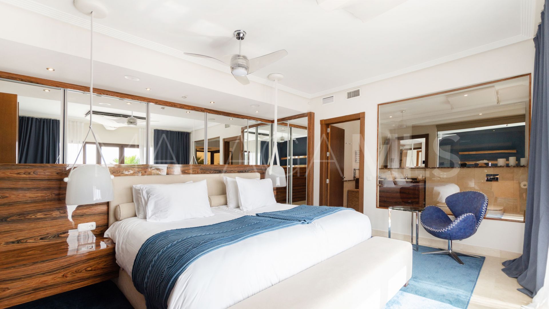 Villa for sale in Benahavis Hills Country Club