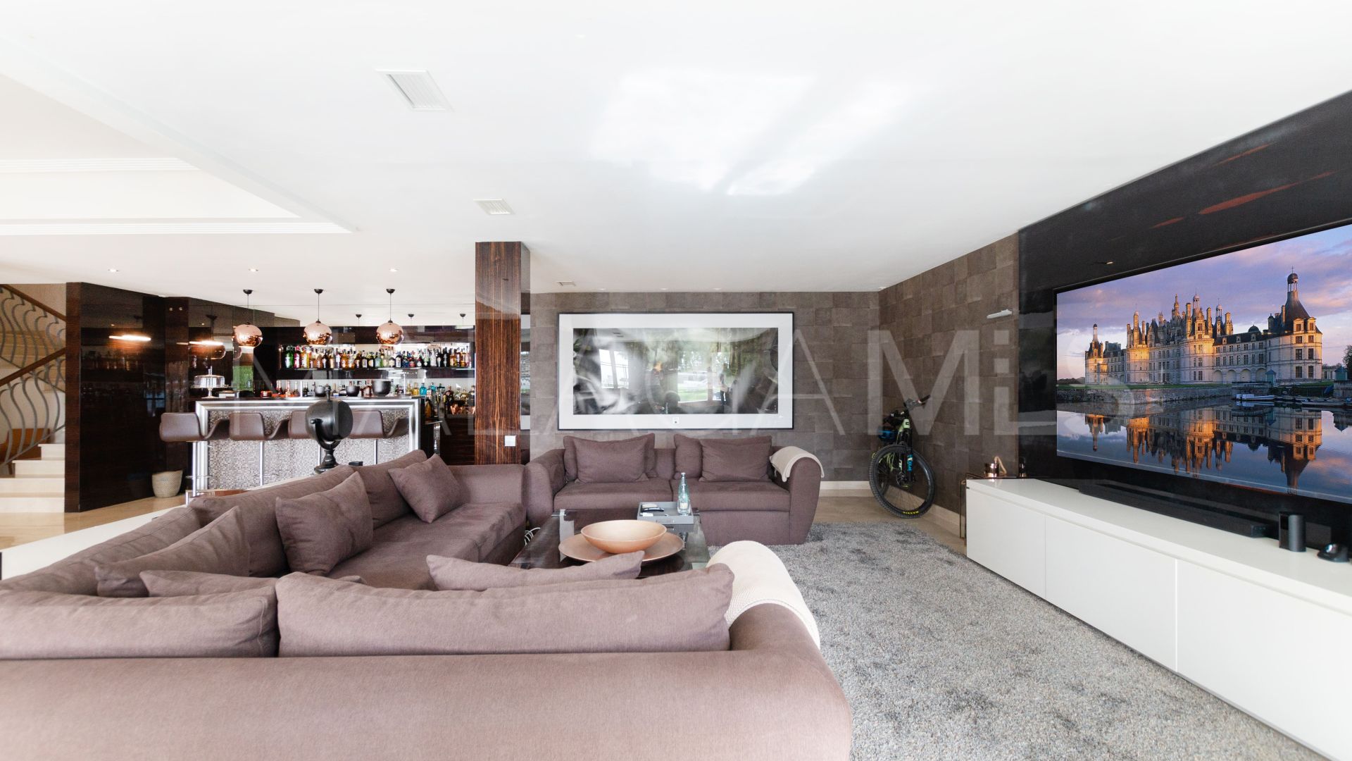 Villa for sale in Benahavis Hills Country Club
