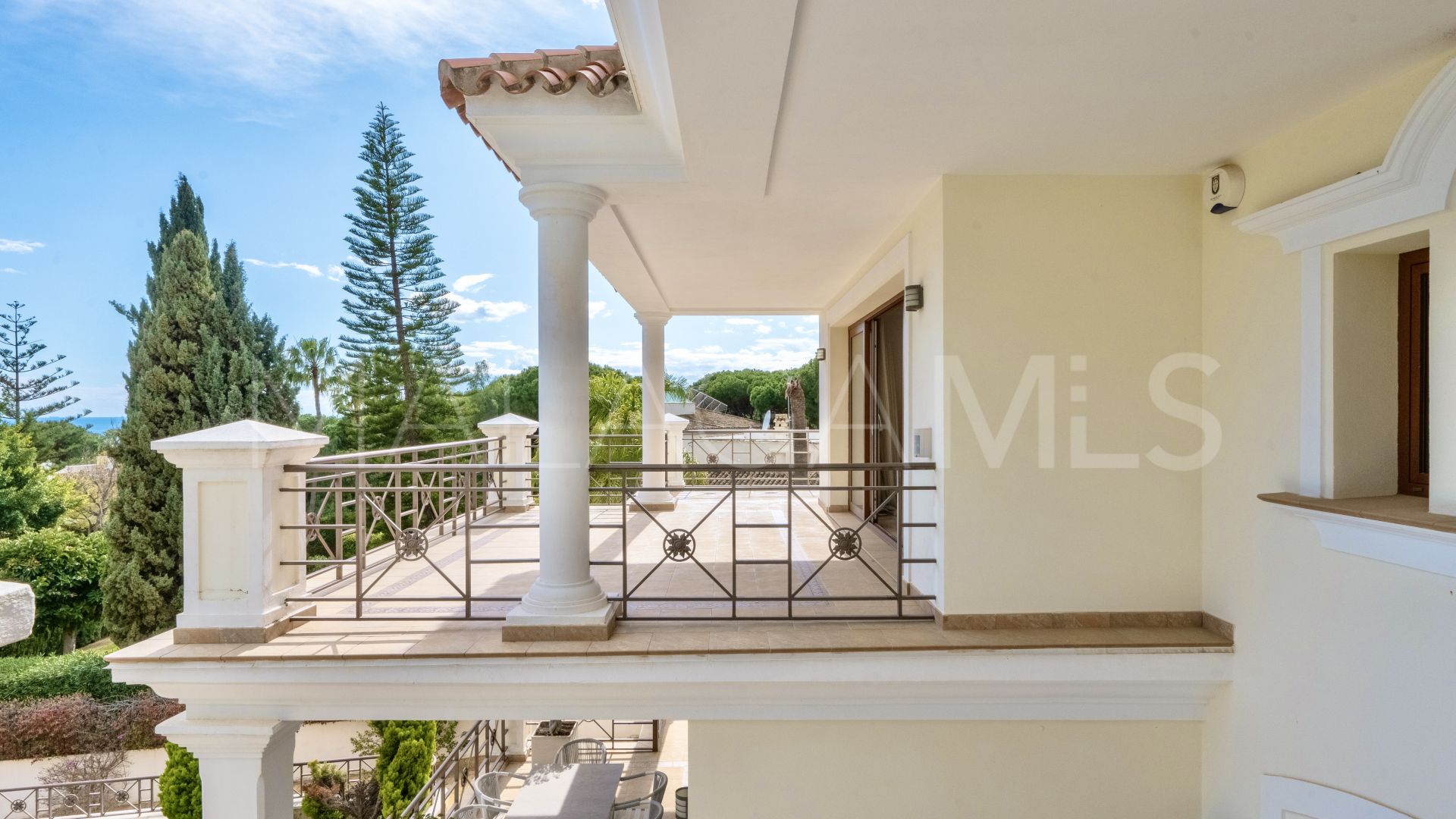 Villa for sale in Hacienda las Chapas