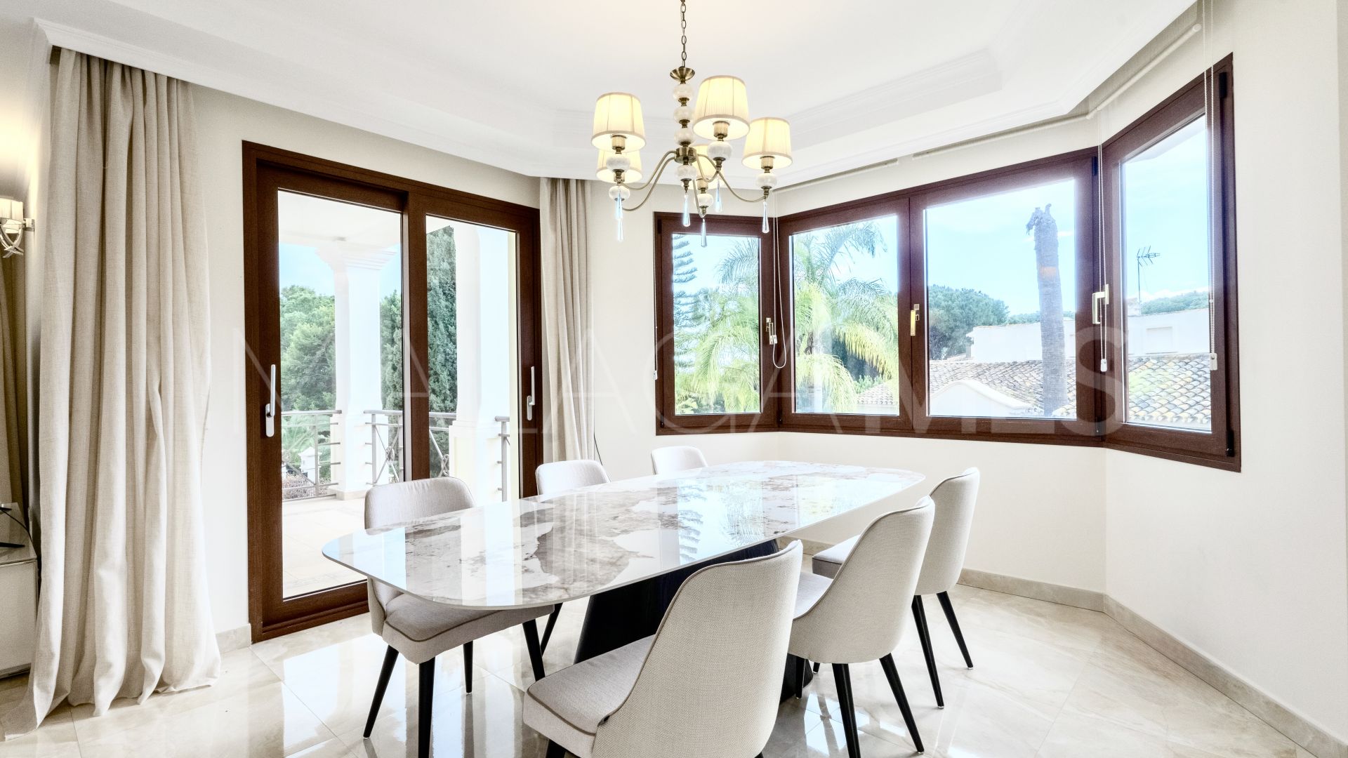 Villa for sale in Hacienda las Chapas