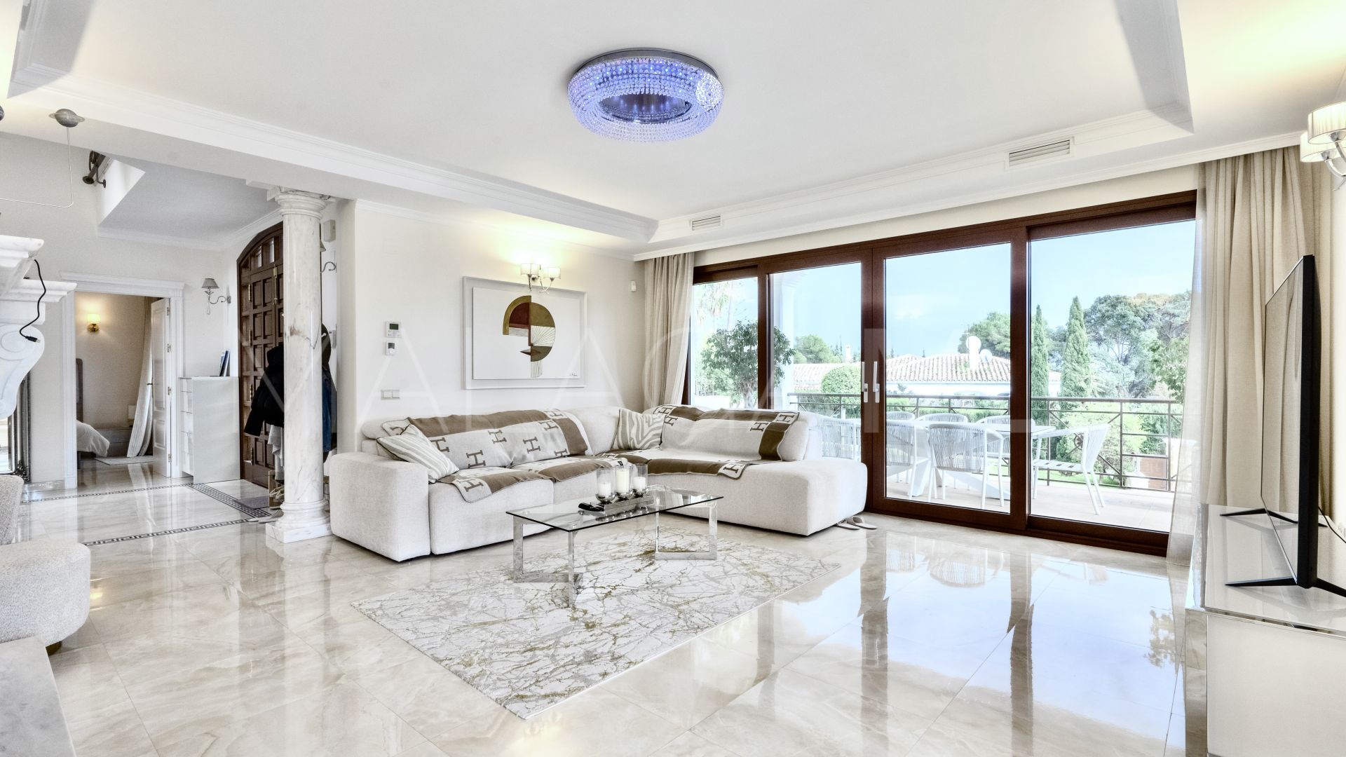 Villa for sale in Hacienda las Chapas