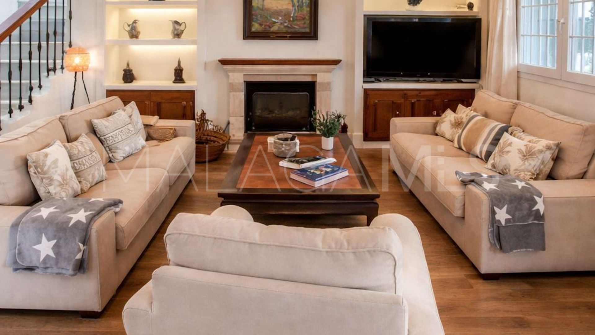 Villa for sale in Guadalmina Baja