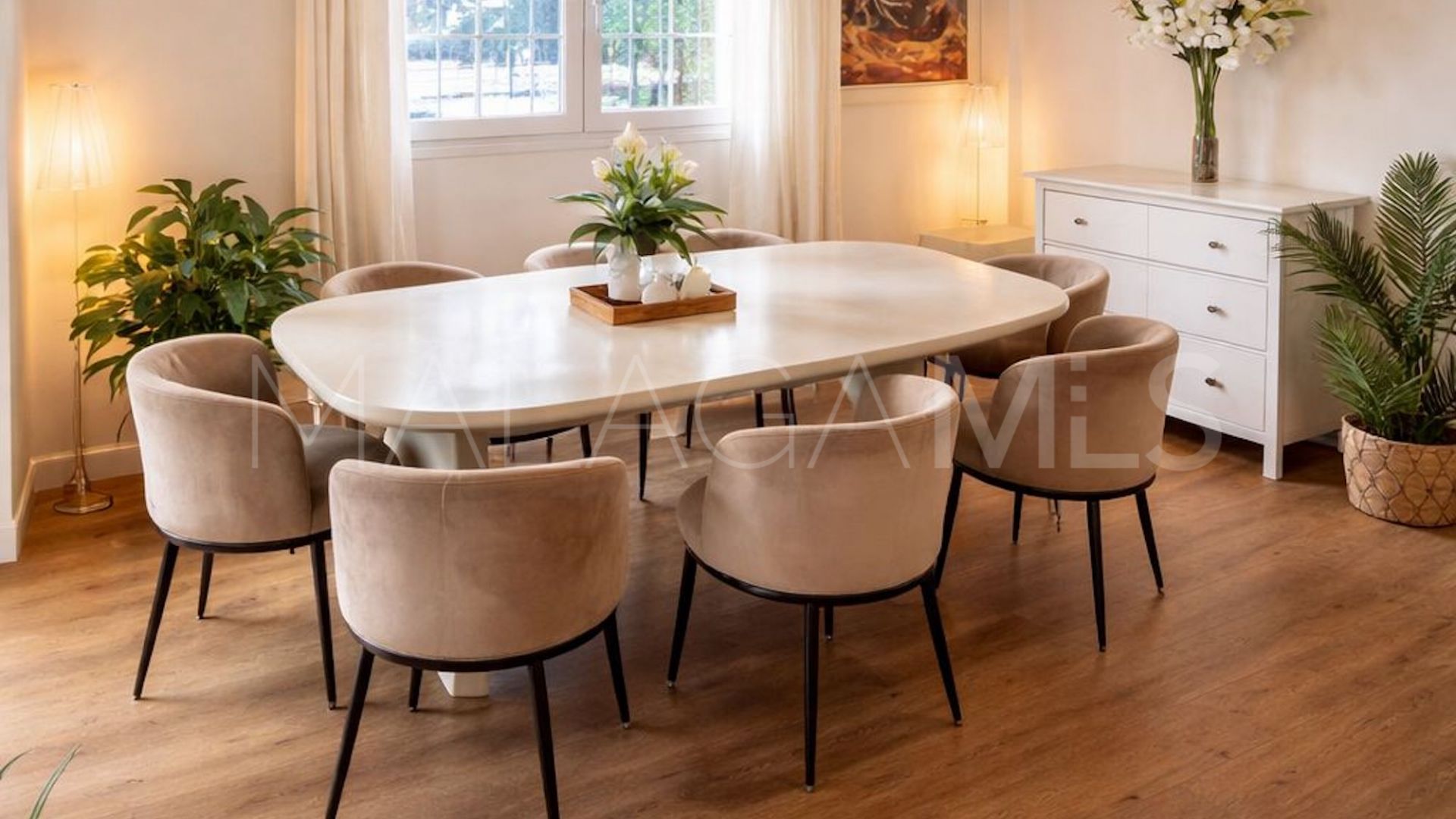 Villa for sale in Guadalmina Baja