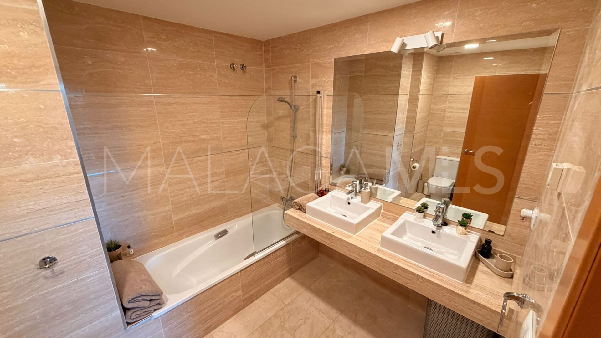 Buy ground floor apartment with 2 bedrooms in Hacienda del Señorio de Cifuentes