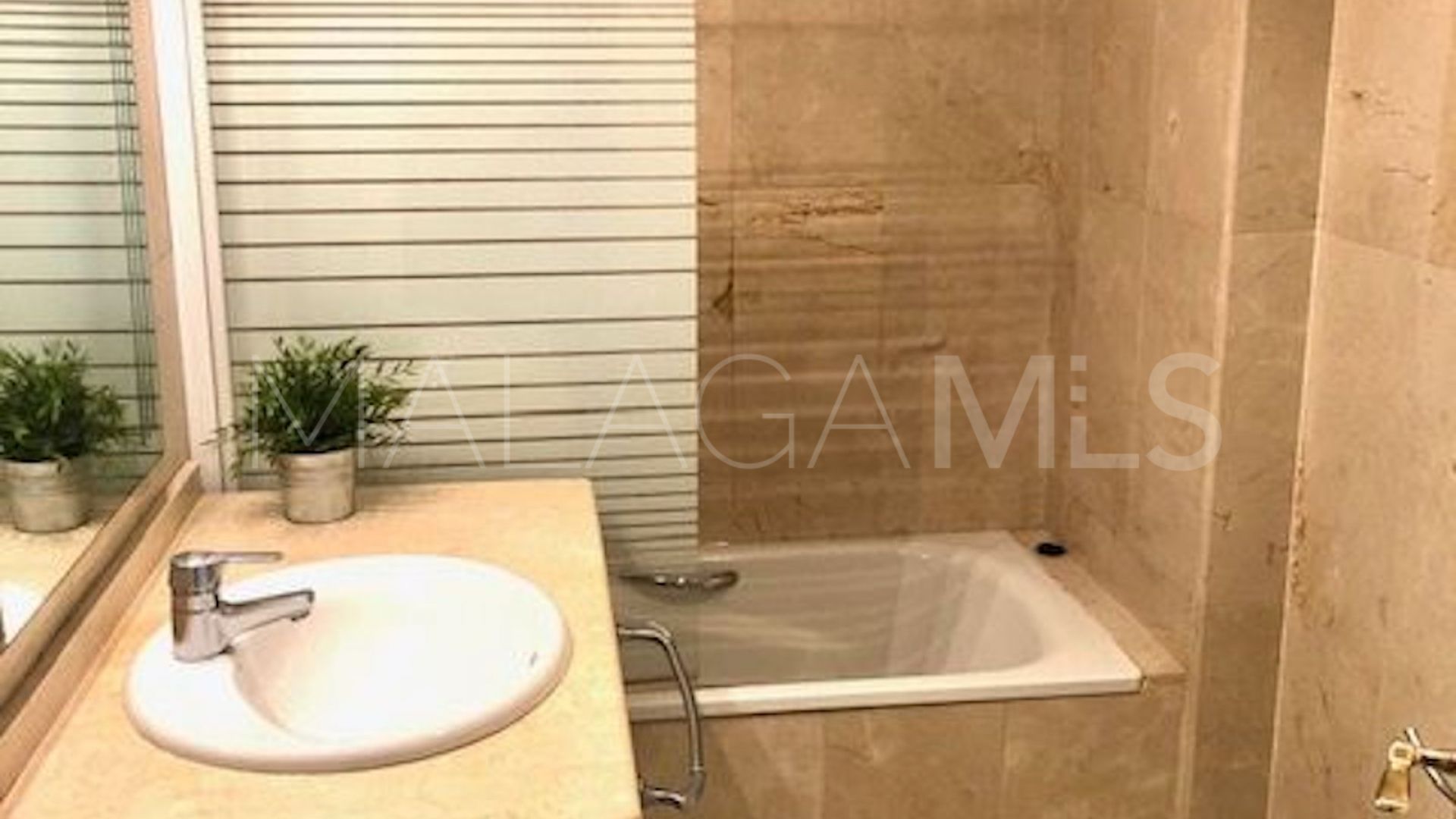 Apartamento planta baja a la venta in Costa Nagüeles II with 1 bedroom