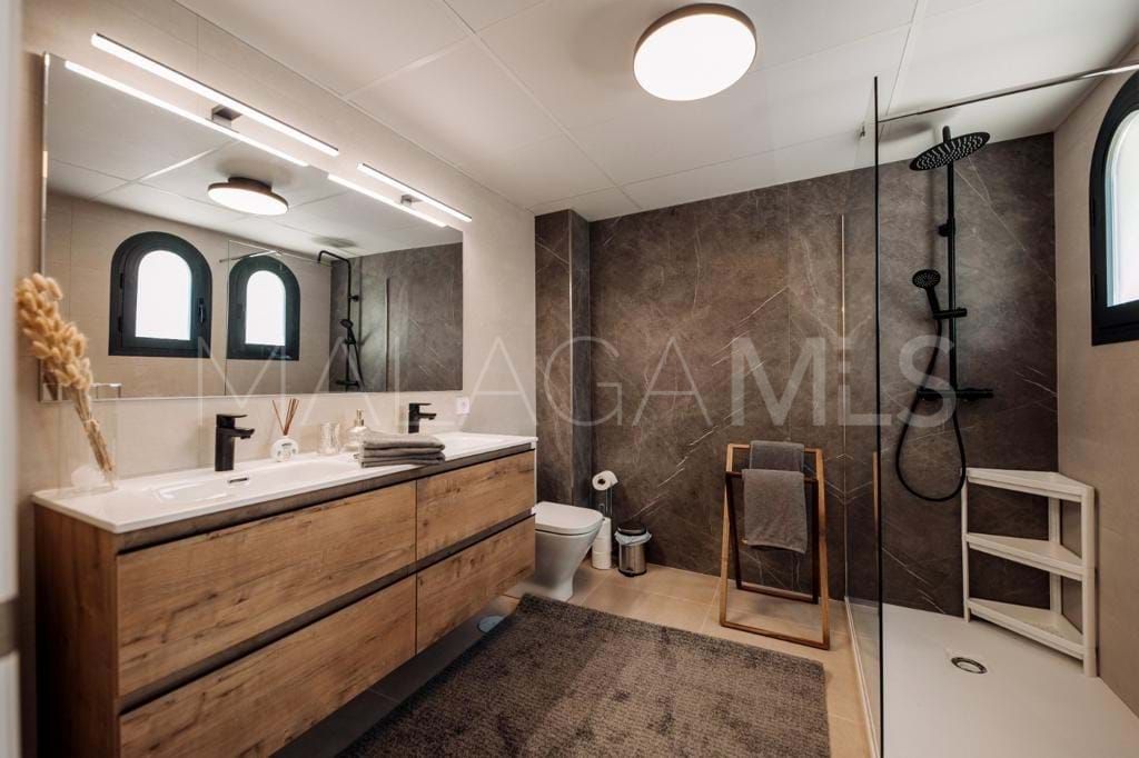 Town house for sale in Agra Residencial