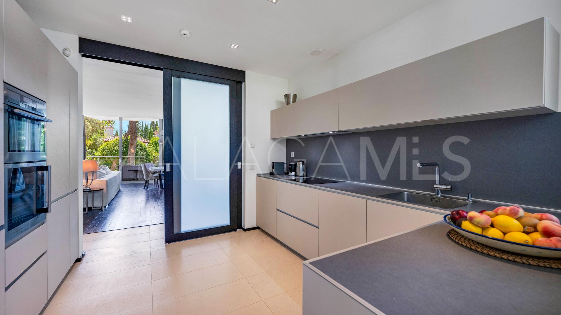 Adosado with 2 bedrooms for sale in Sierra Blanca