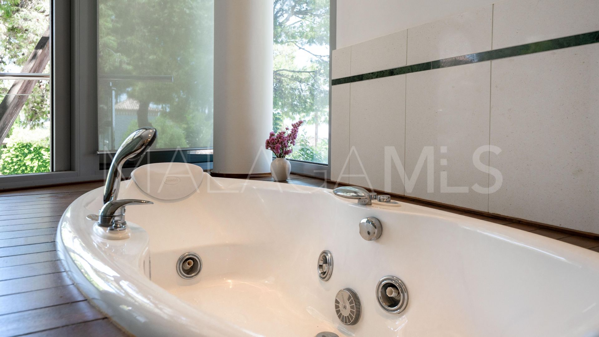 Adosado with 2 bedrooms for sale in Sierra Blanca