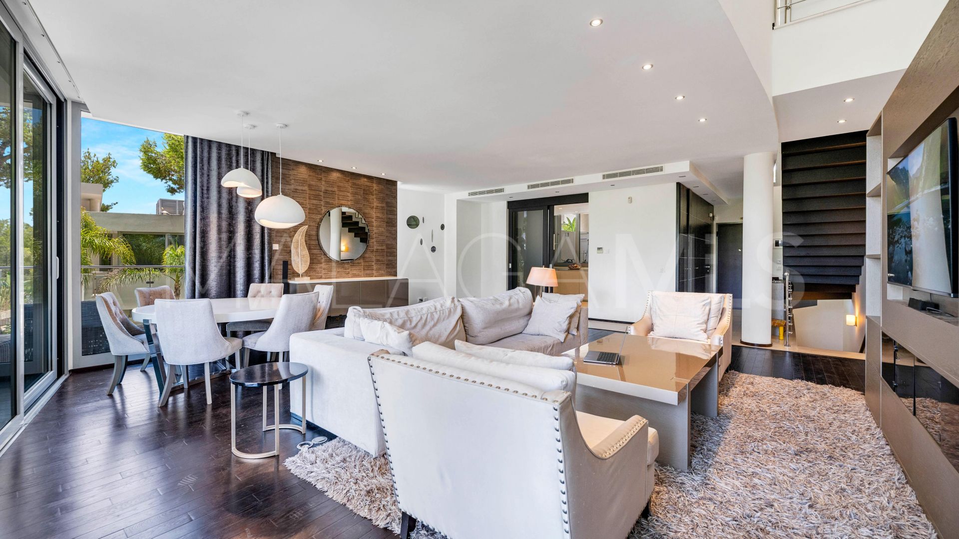 Adosado with 2 bedrooms for sale in Sierra Blanca