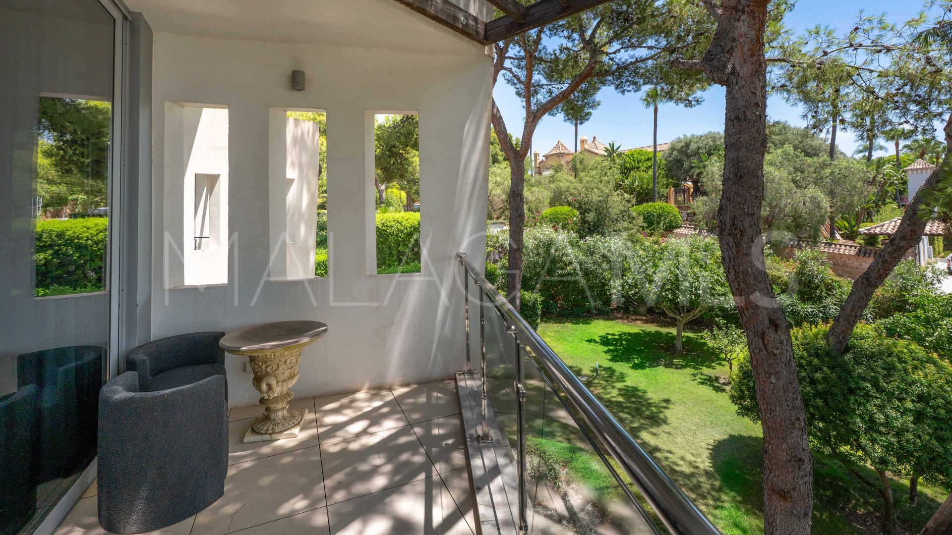 Adosado with 2 bedrooms for sale in Sierra Blanca