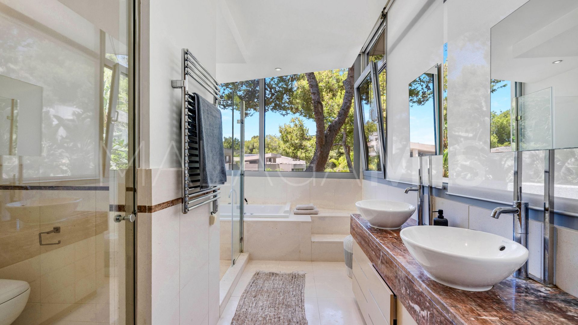 Adosado with 2 bedrooms for sale in Sierra Blanca