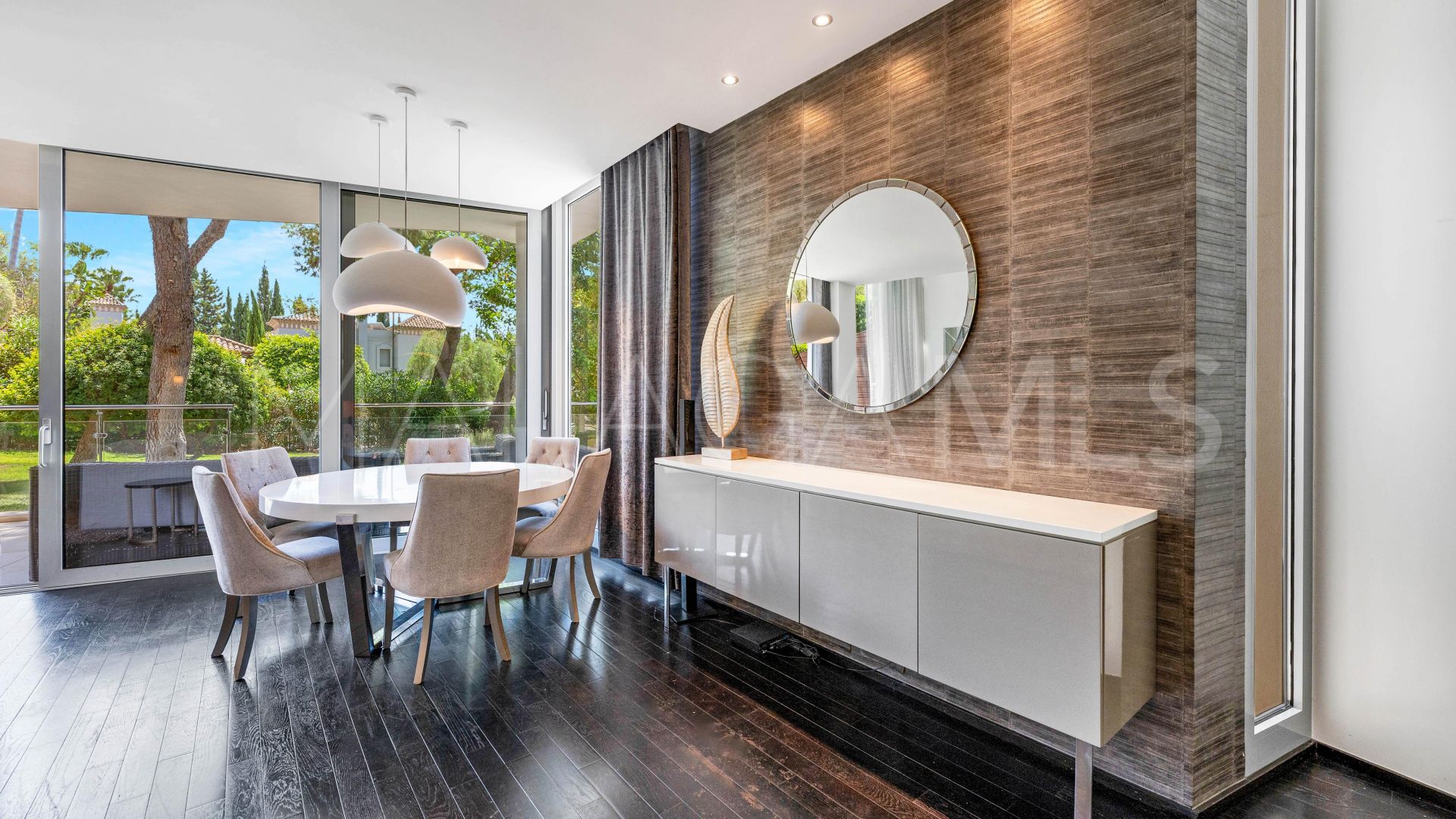 Adosado with 2 bedrooms for sale in Sierra Blanca