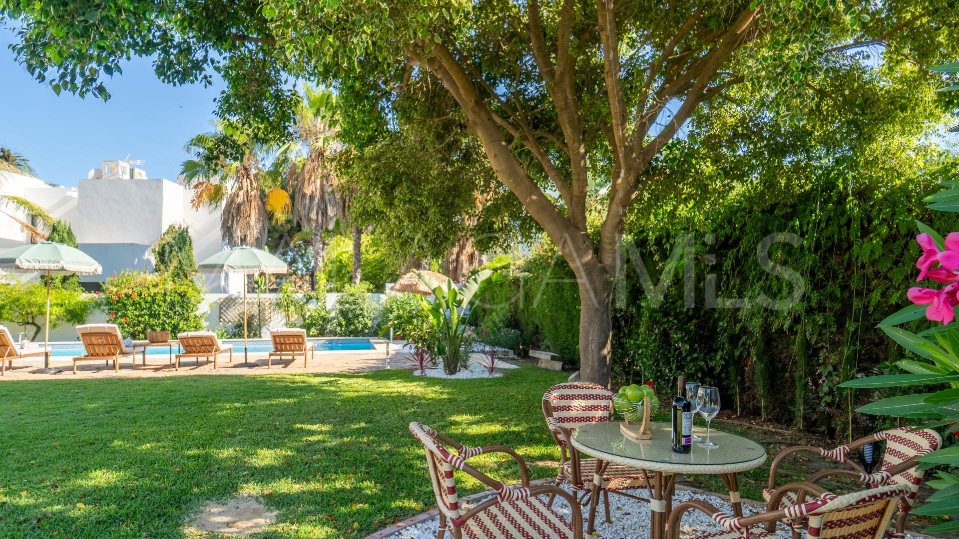 Villa for sale in El Paraiso Playa