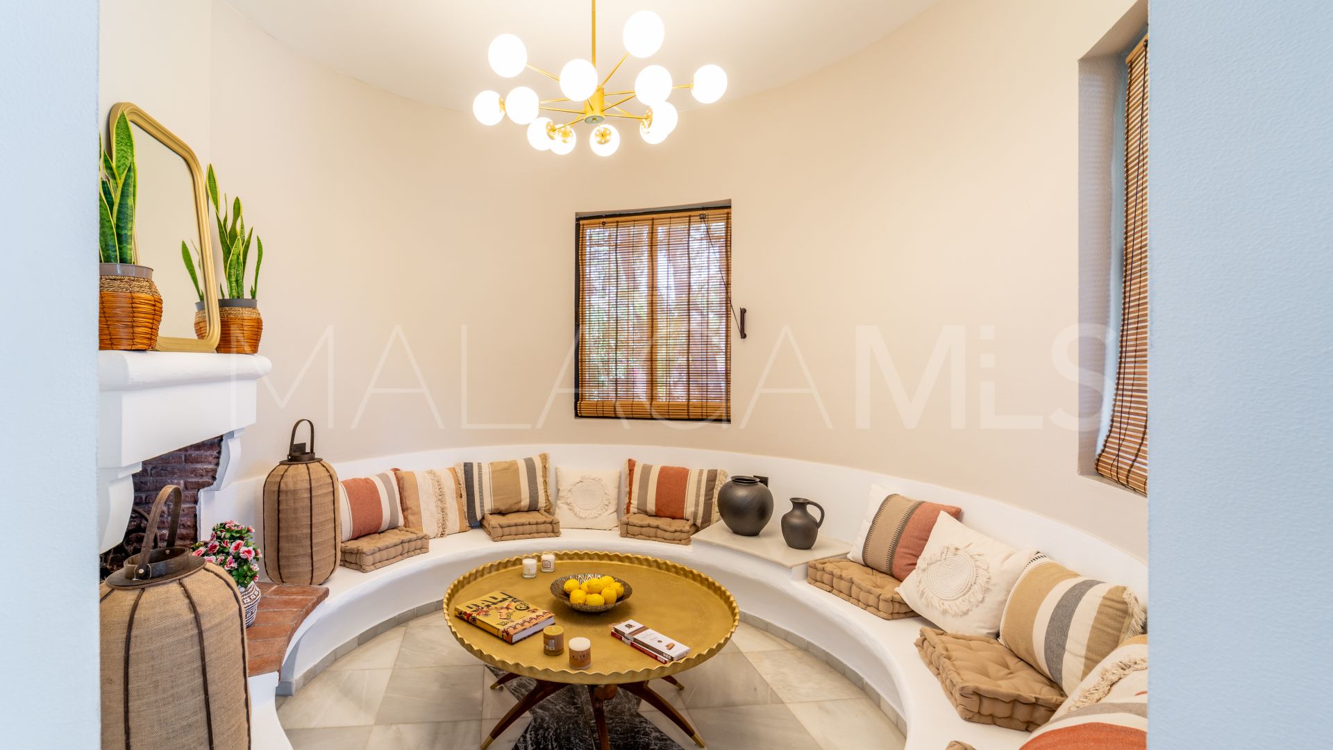 Villa for sale in El Paraiso Playa