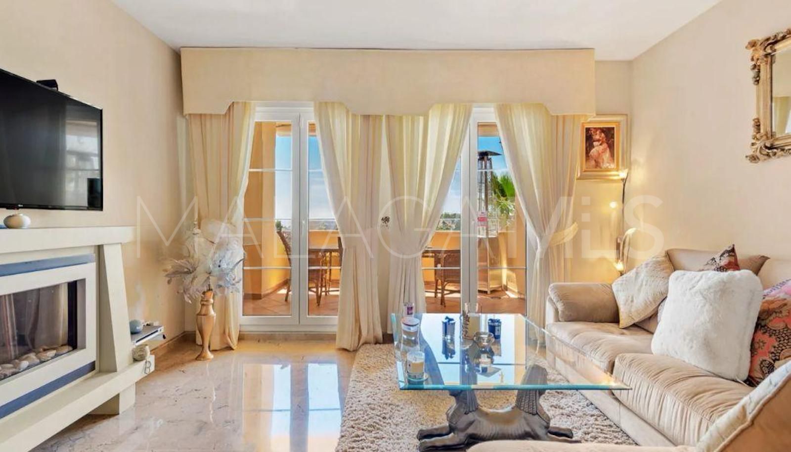 Buy apartamento in Cumbres del Rodeo de 3 bedrooms