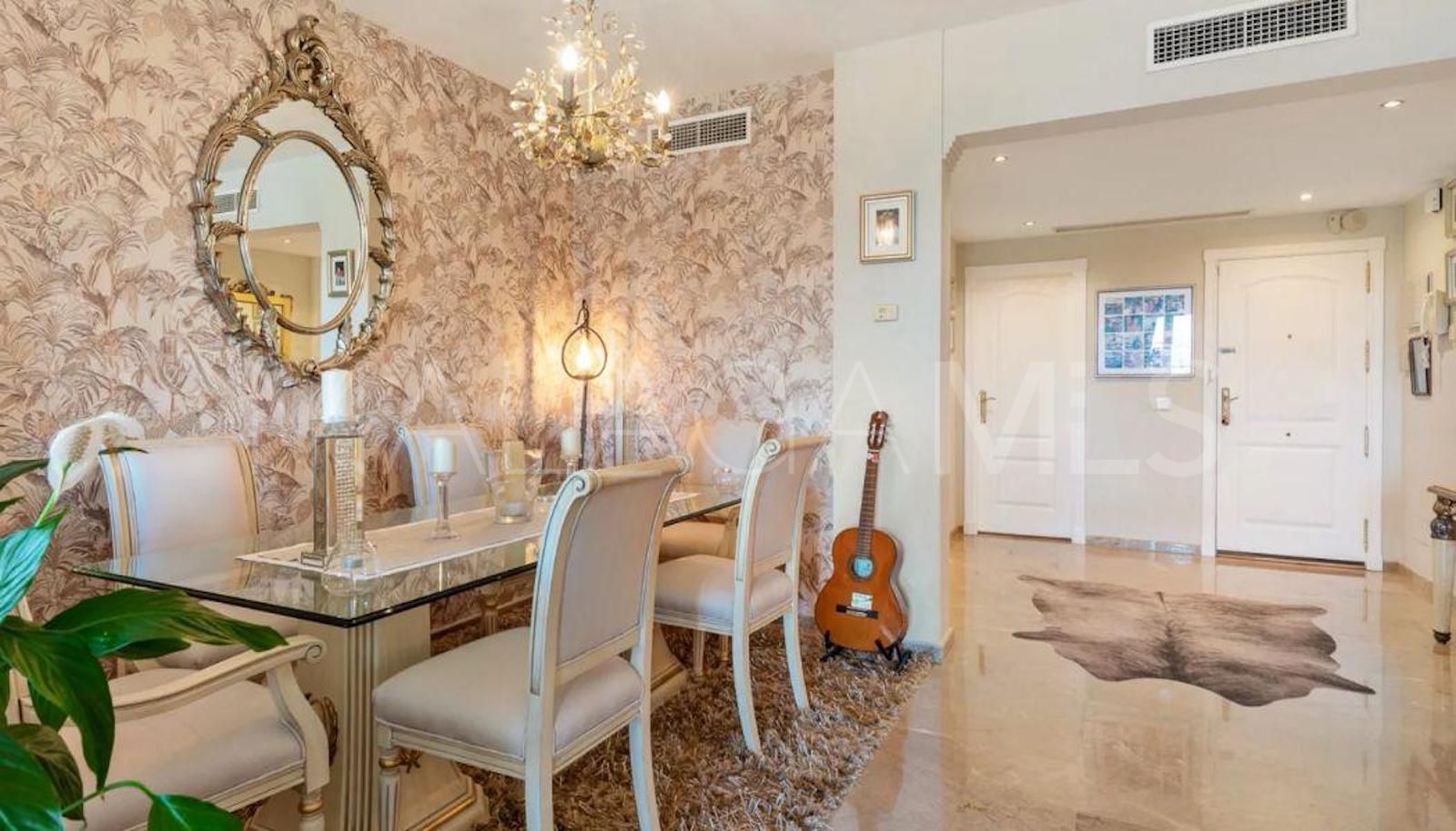 Buy apartamento in Cumbres del Rodeo de 3 bedrooms