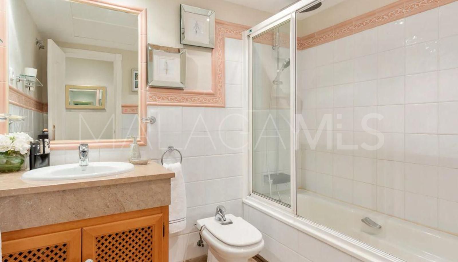 Buy apartamento in Cumbres del Rodeo de 3 bedrooms
