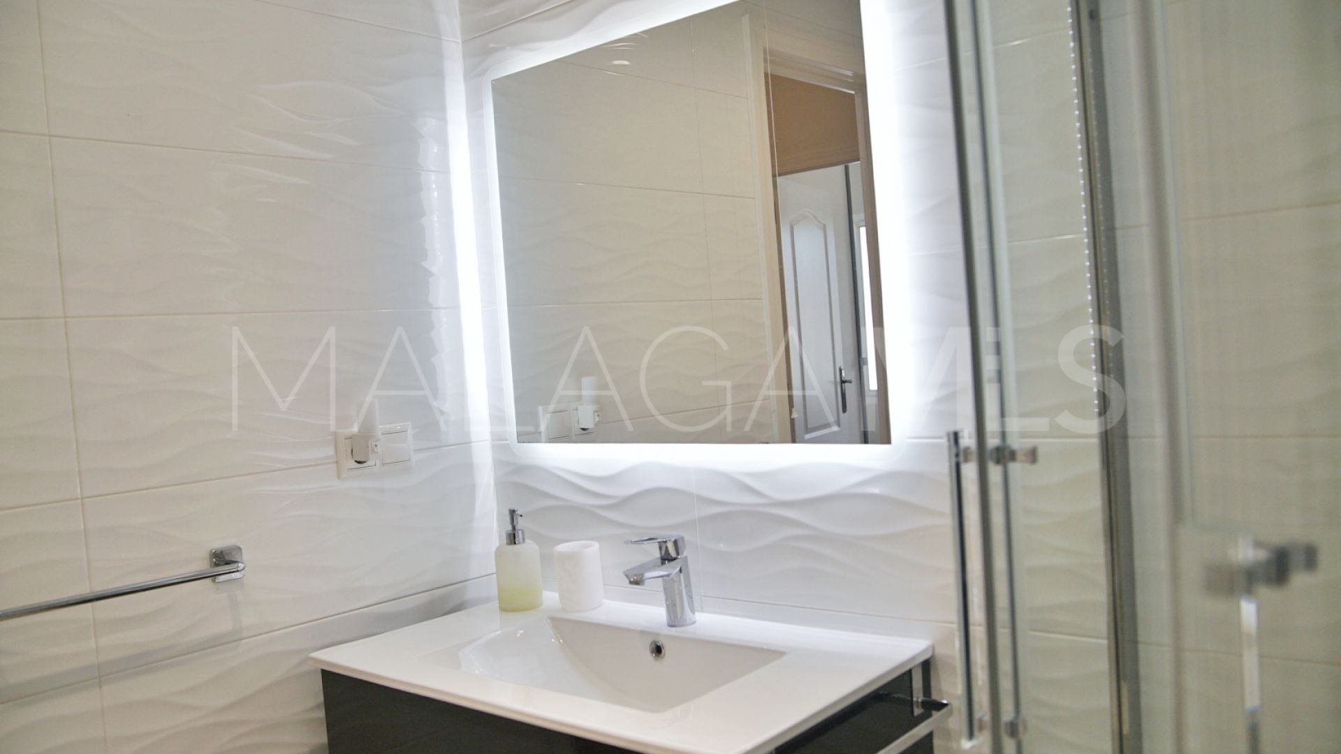 Villa for sale in El Chaparral