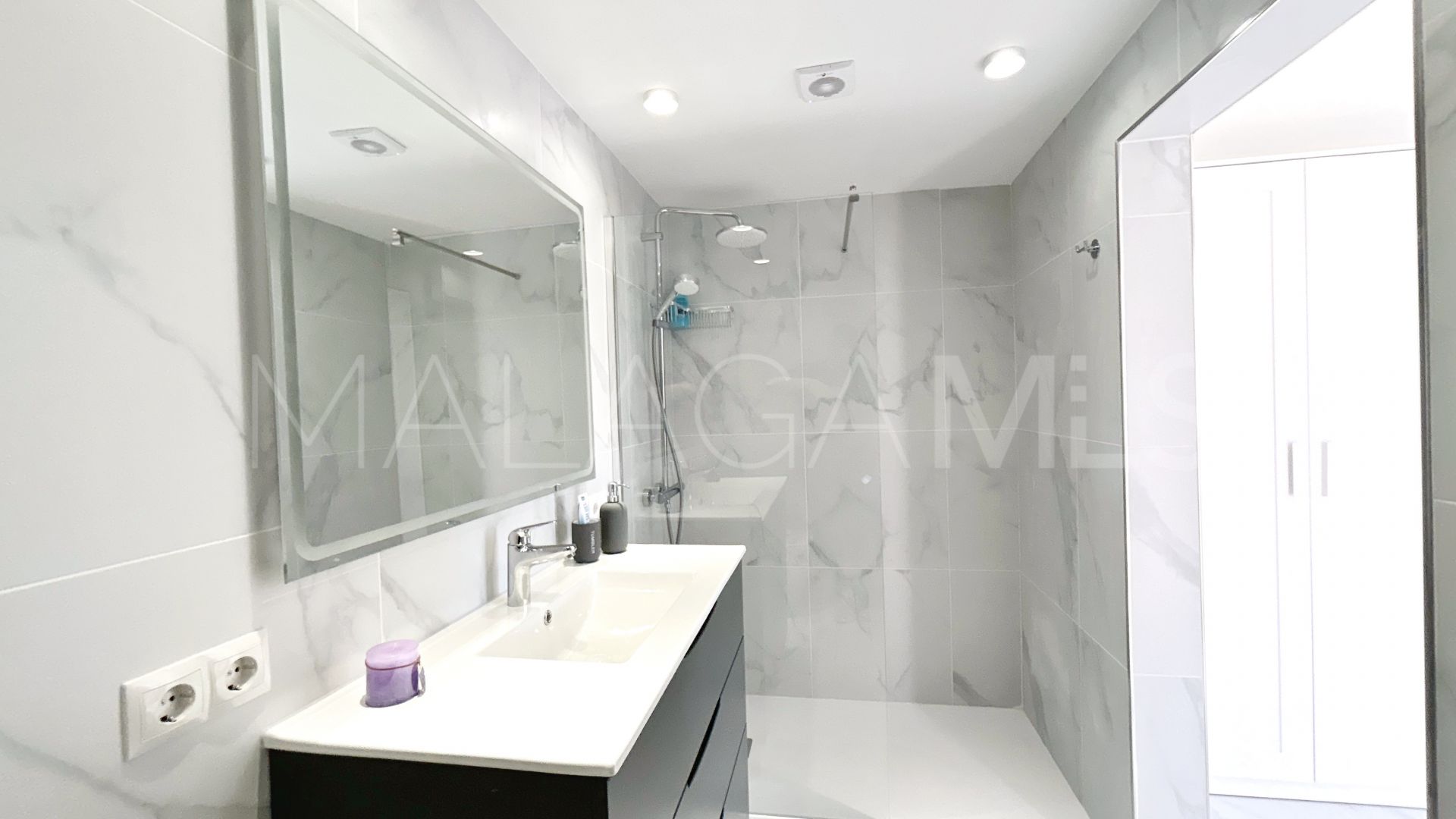 Villa for sale in El Chaparral