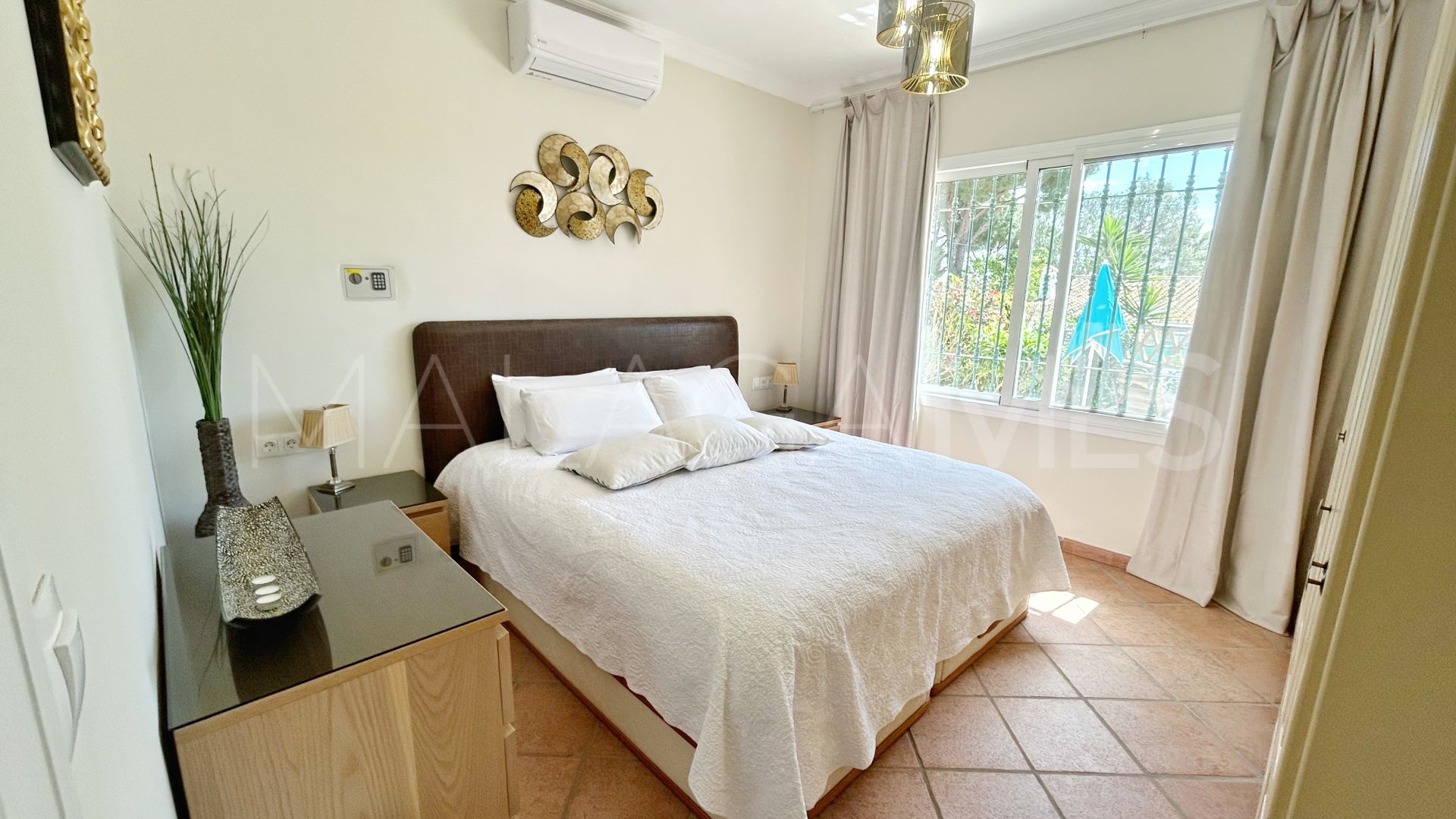 Villa for sale in El Chaparral