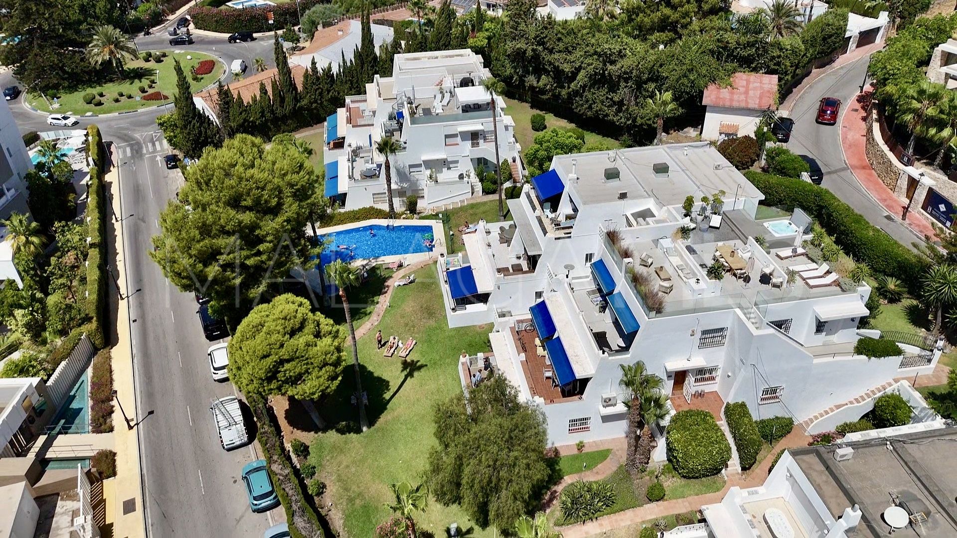 Markplanslägenhet for sale in Nueva Andalucia