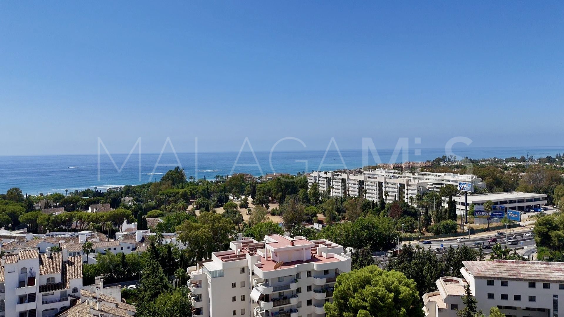 Markplanslägenhet for sale in Nueva Andalucia
