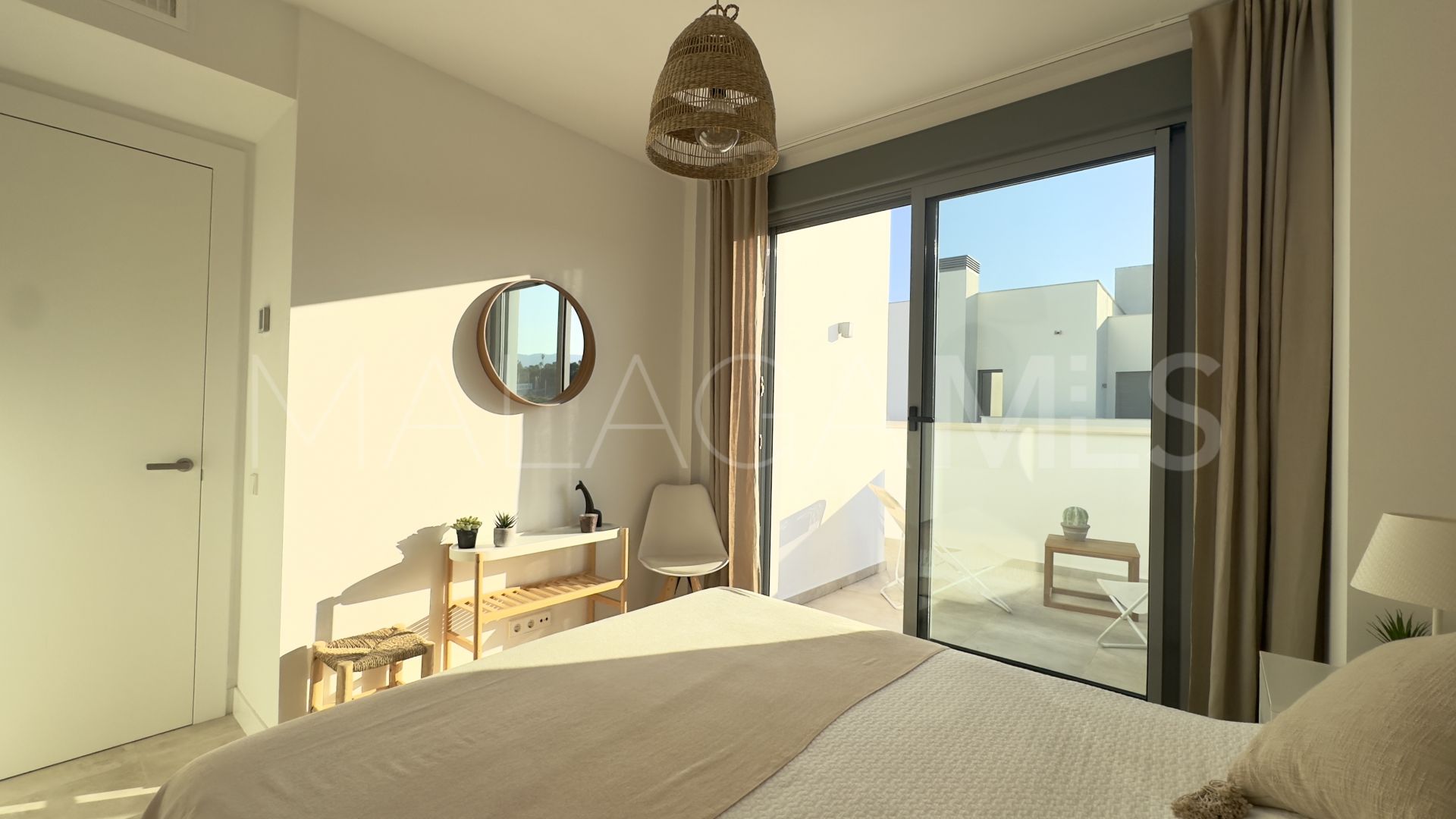 Buy Ático with 4 bedrooms in Vanian Green Village