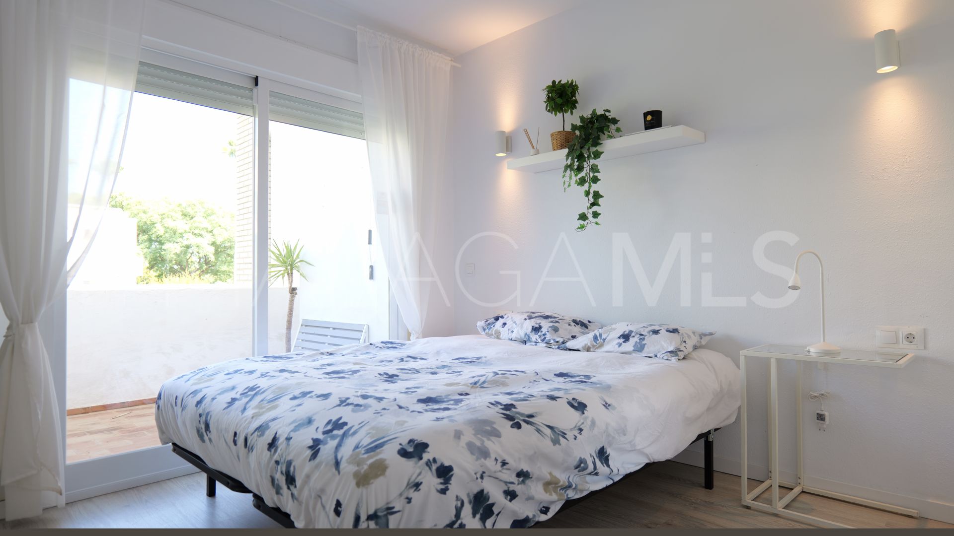 Maison de ville for sale in Nueva Andalucia