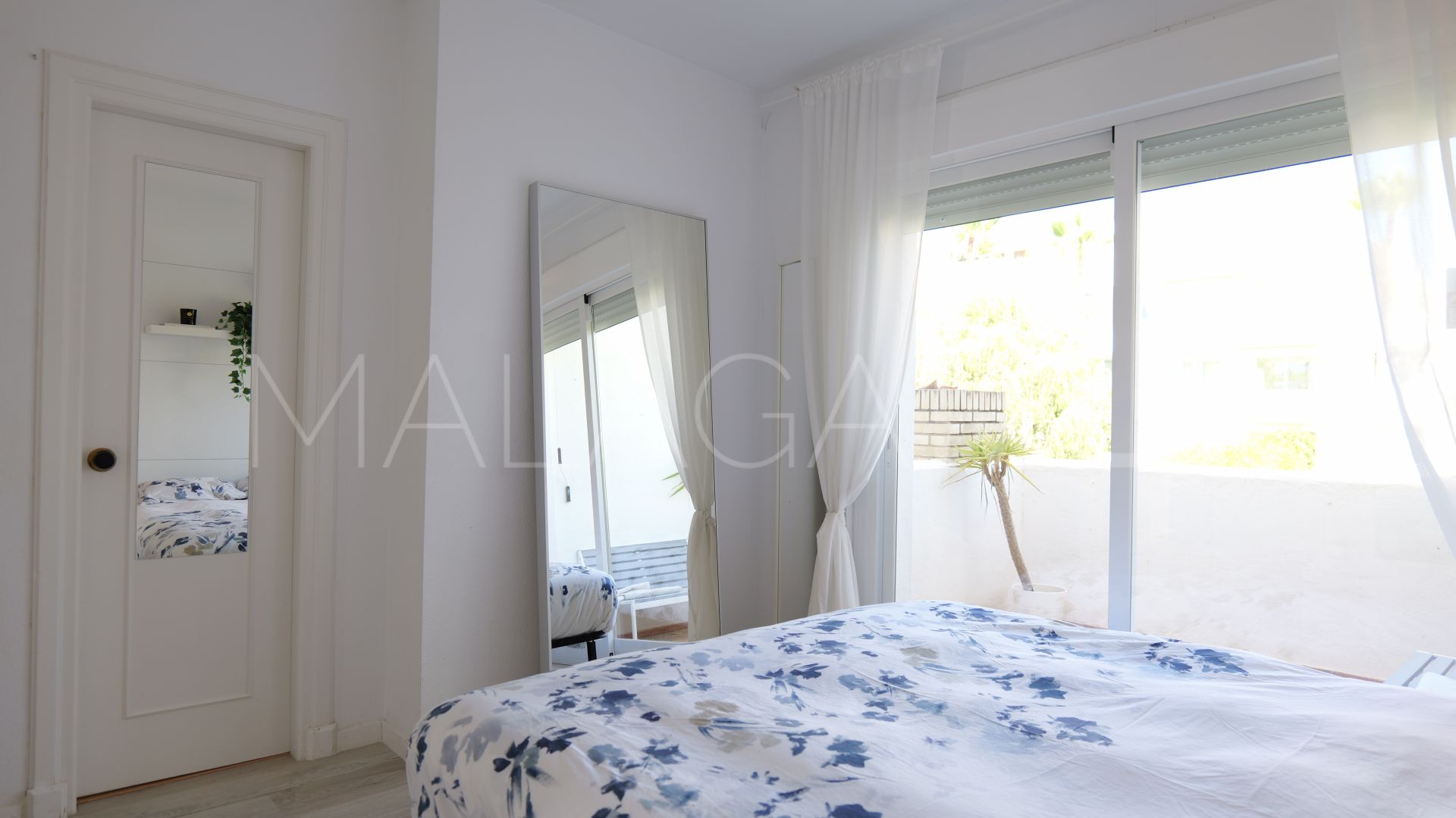 Maison de ville for sale in Nueva Andalucia