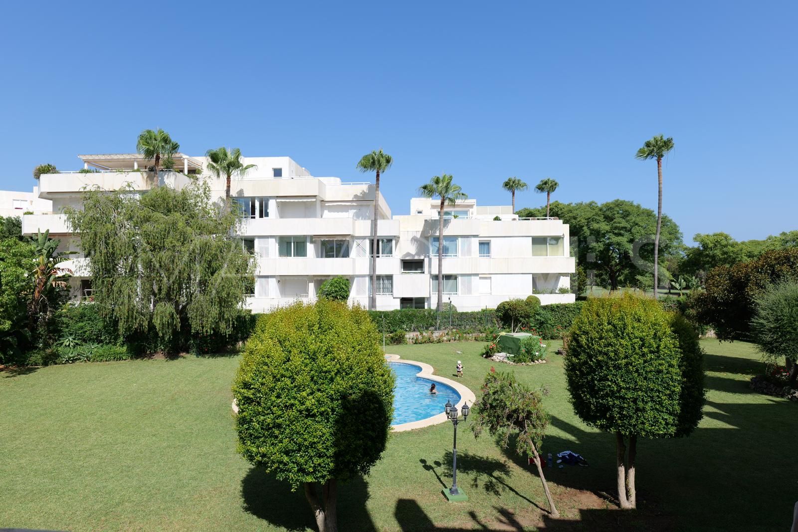 Maison de ville for sale in Nueva Andalucia