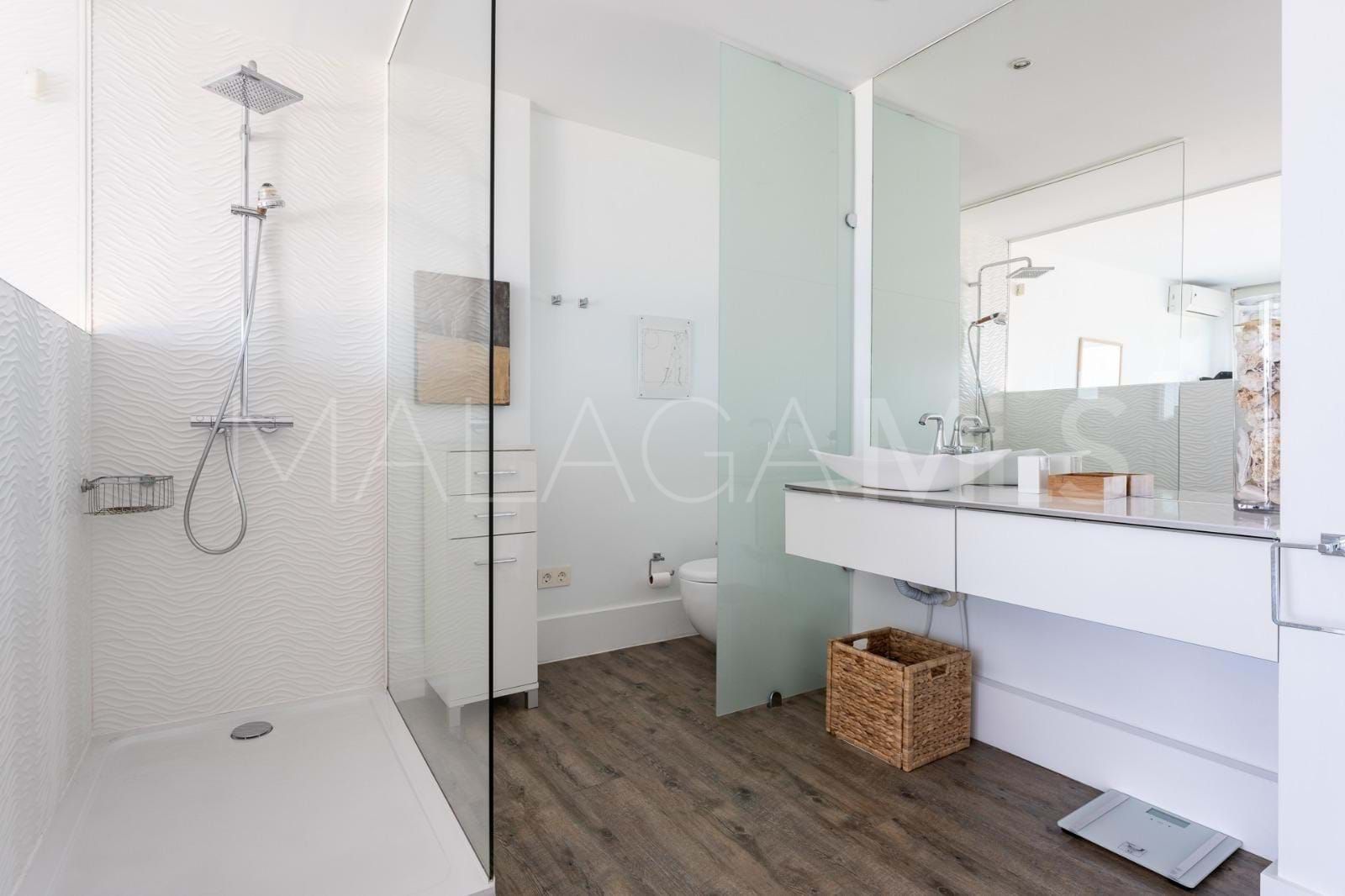 Duplex penthouse for sale in Calahonda Playa