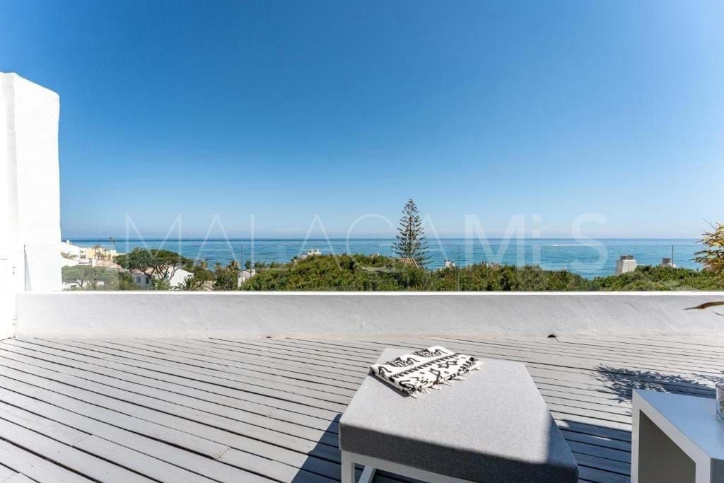 Duplex penthouse for sale in Calahonda Playa