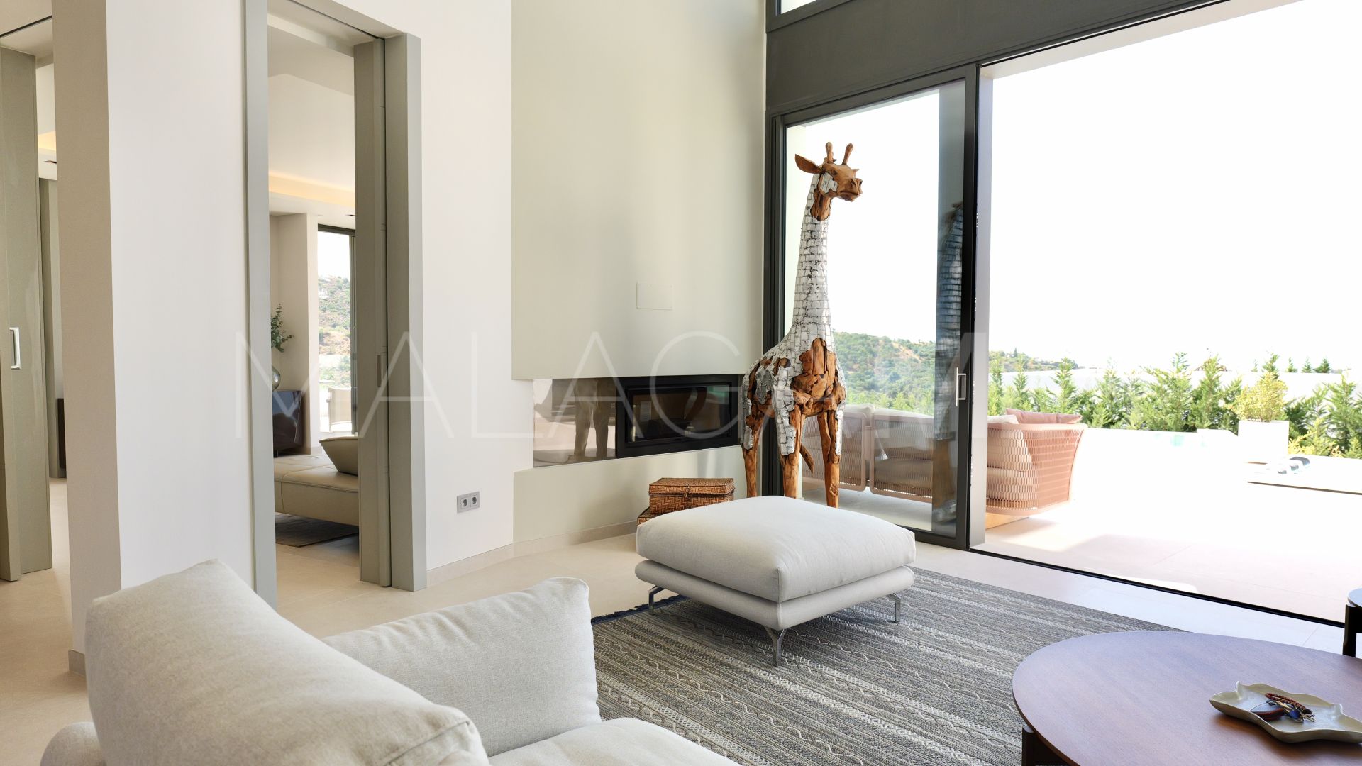 Villa for sale in Benahavis