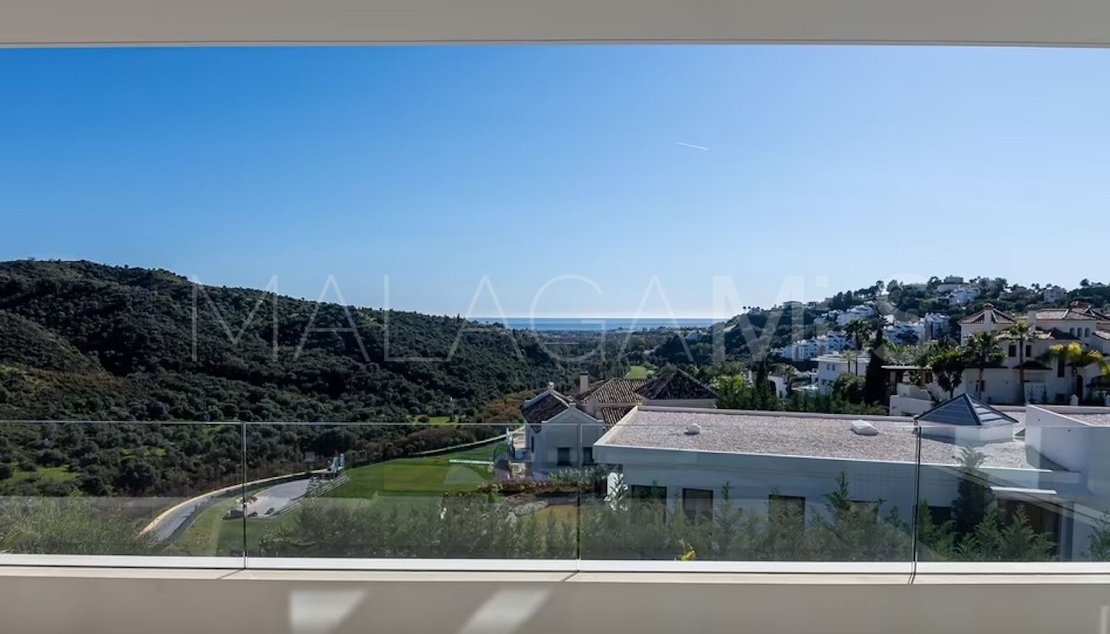 Villa for sale in Benahavis