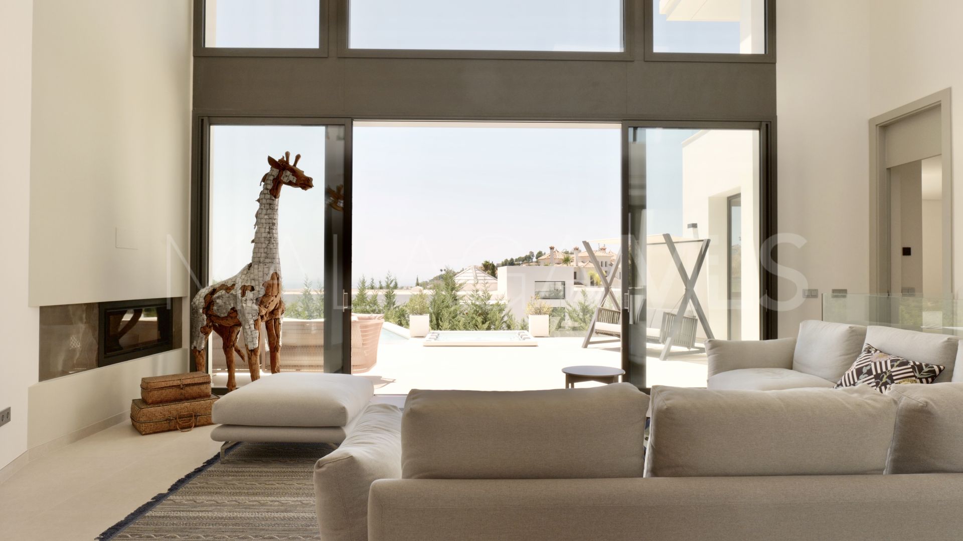 Villa for sale in Benahavis