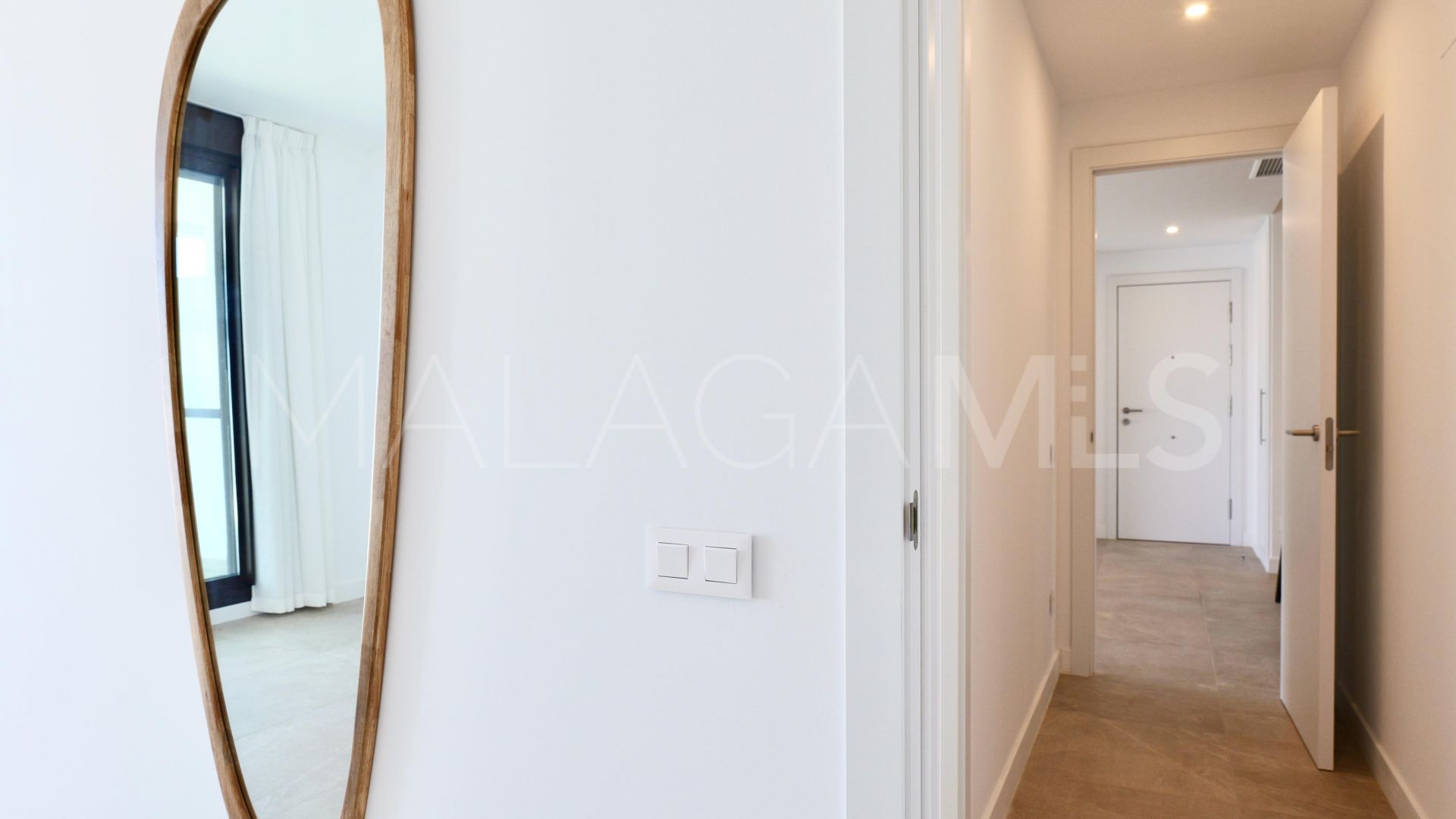 For sale Estepona apartment with 2 bedrooms