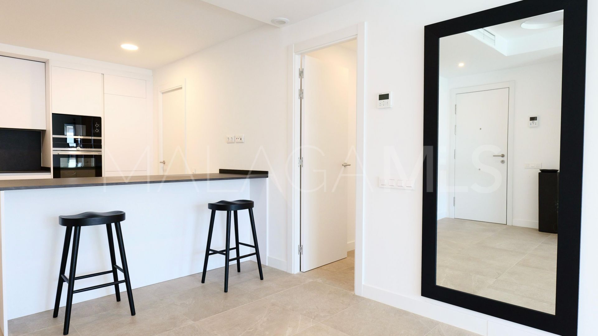 For sale Estepona apartment with 2 bedrooms