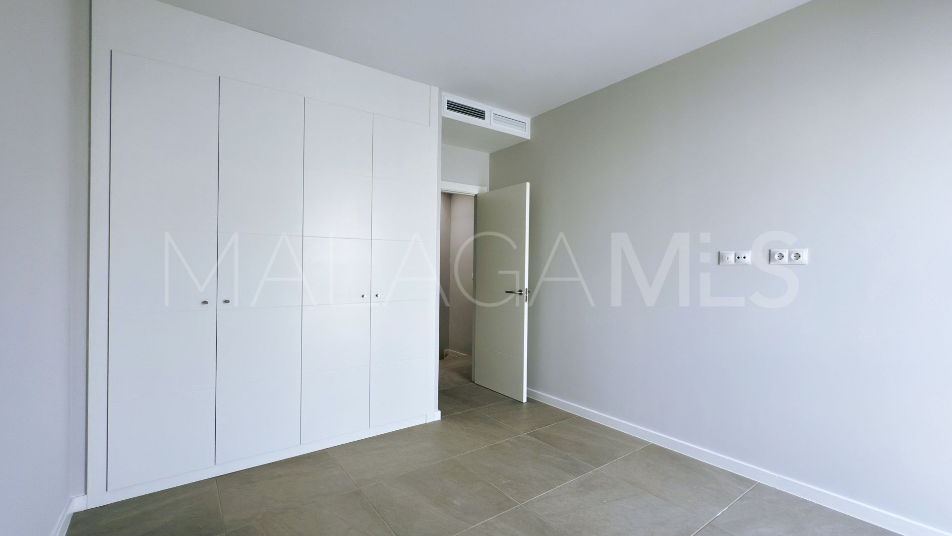 Adosado de 4 bedrooms for sale in Riviera del Sol