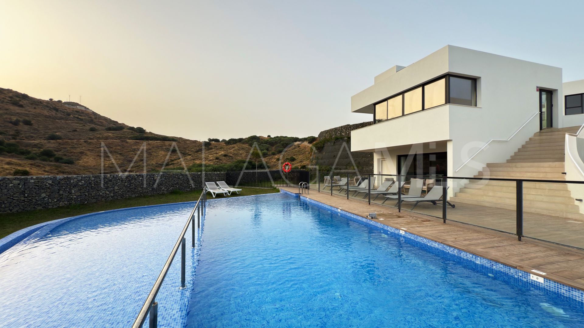 Adosado de 4 bedrooms for sale in Riviera del Sol