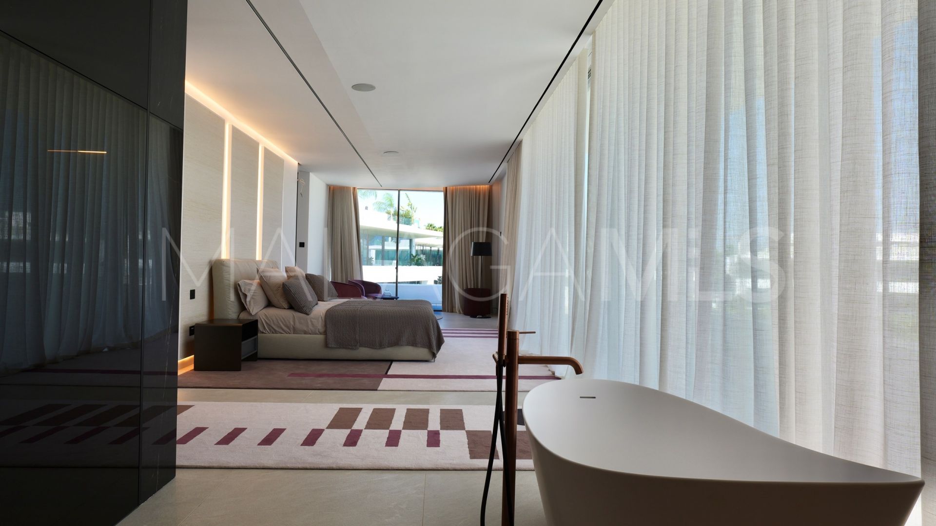 Villa for sale in Golden Mile