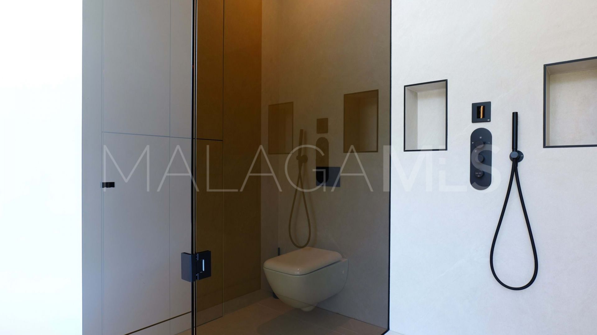 Villa for sale in Golden Mile