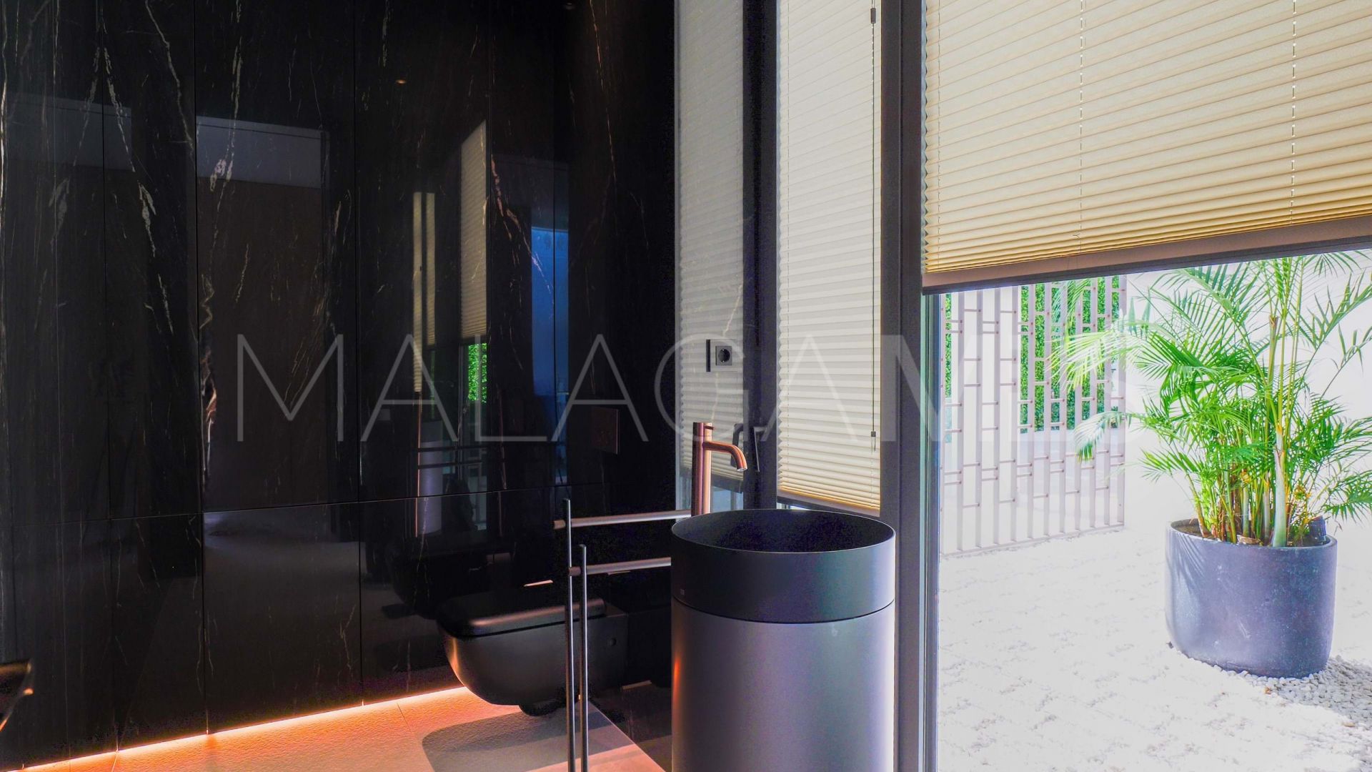 Villa for sale in Golden Mile