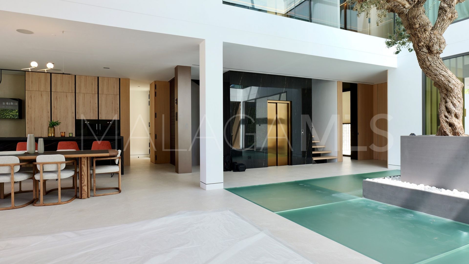 Villa for sale in Golden Mile