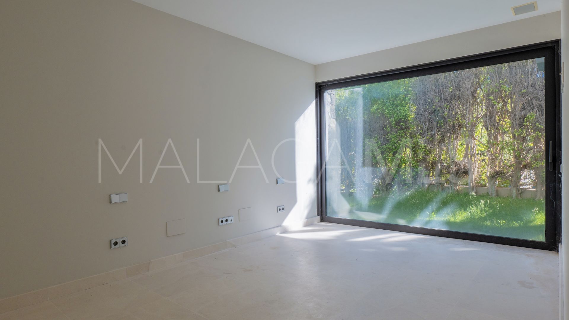Villa for sale in Los Arqueros with 7 bedrooms