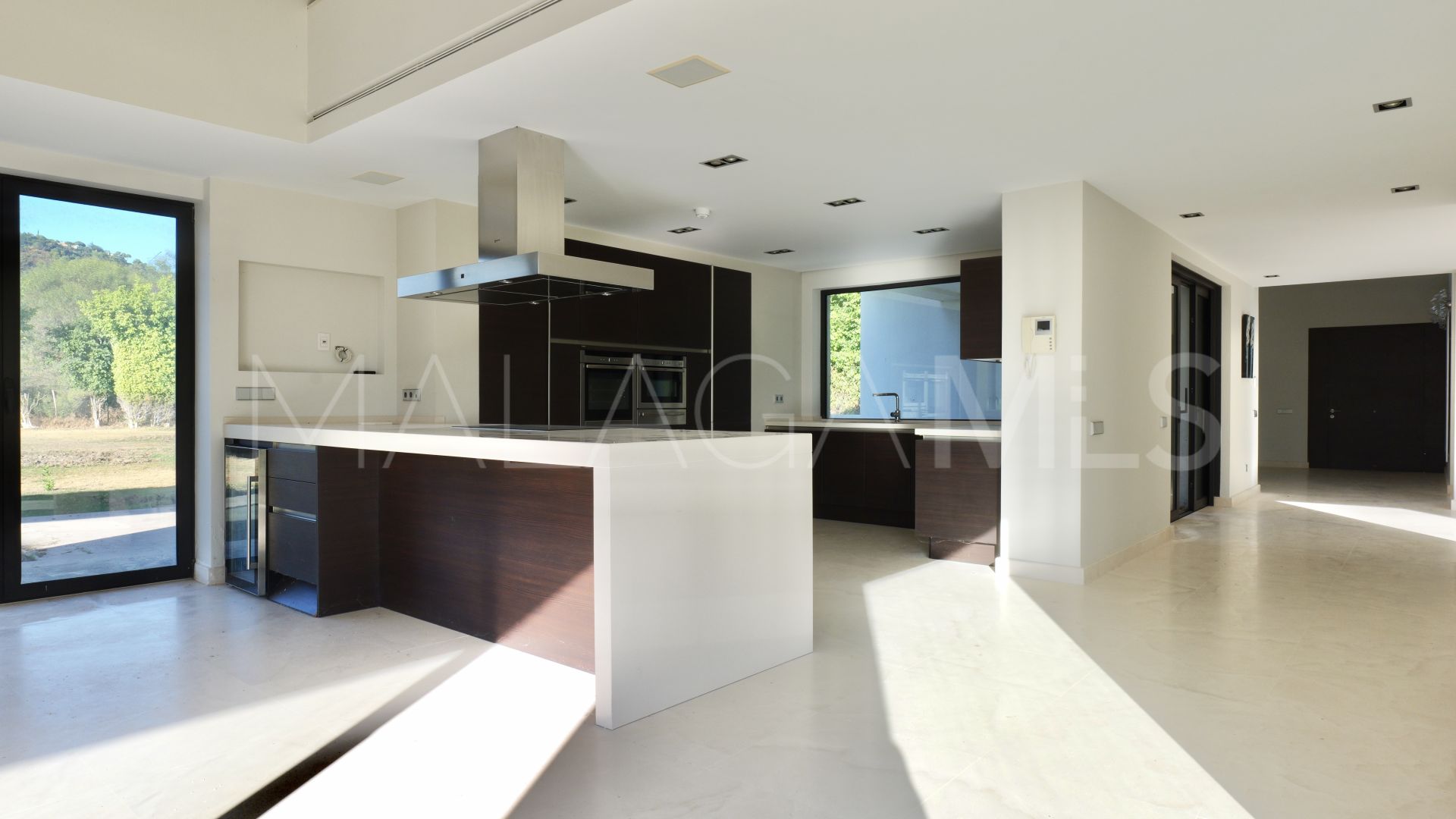 Villa for sale in Los Arqueros with 7 bedrooms