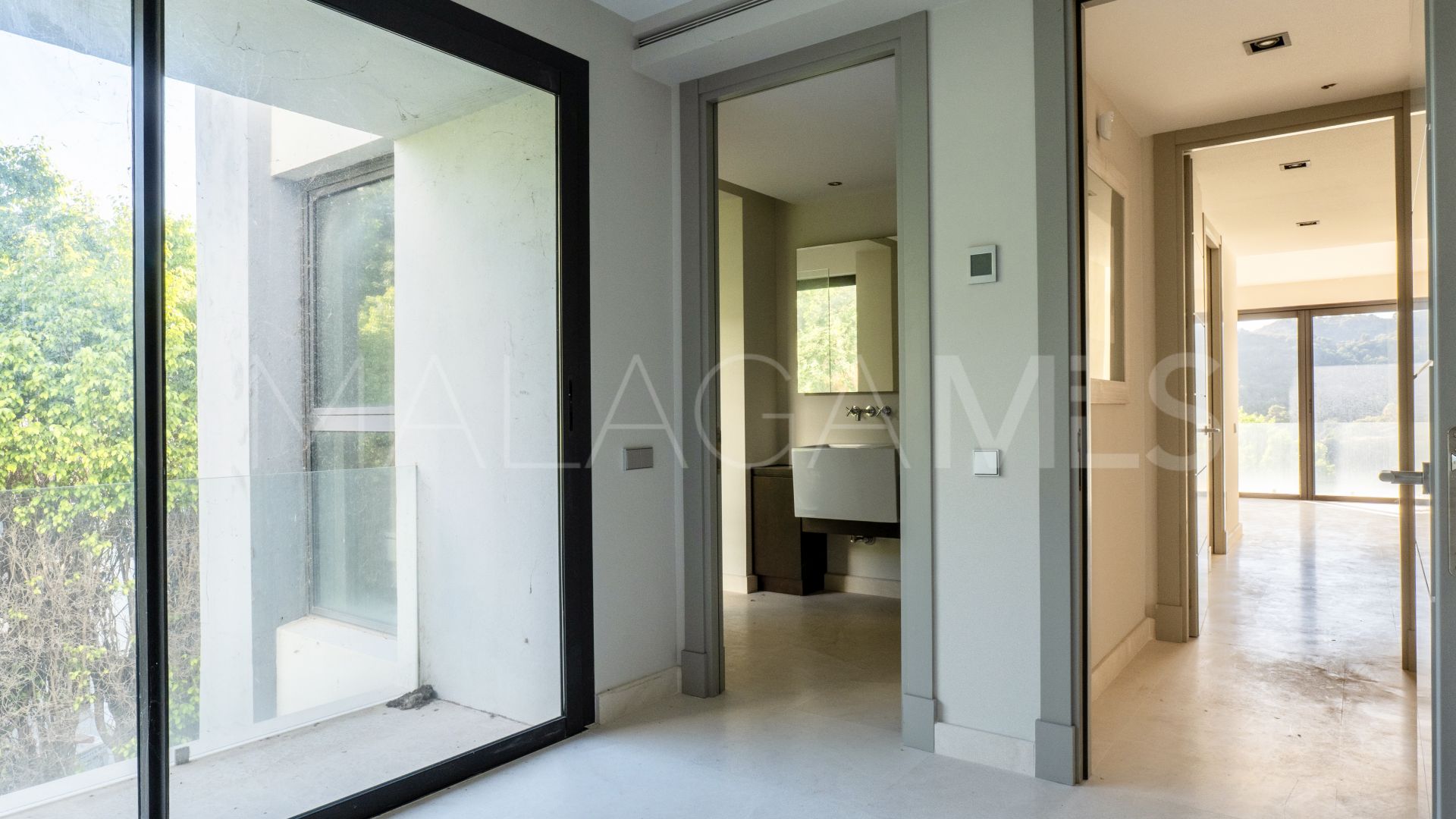 Villa for sale in Los Arqueros with 7 bedrooms