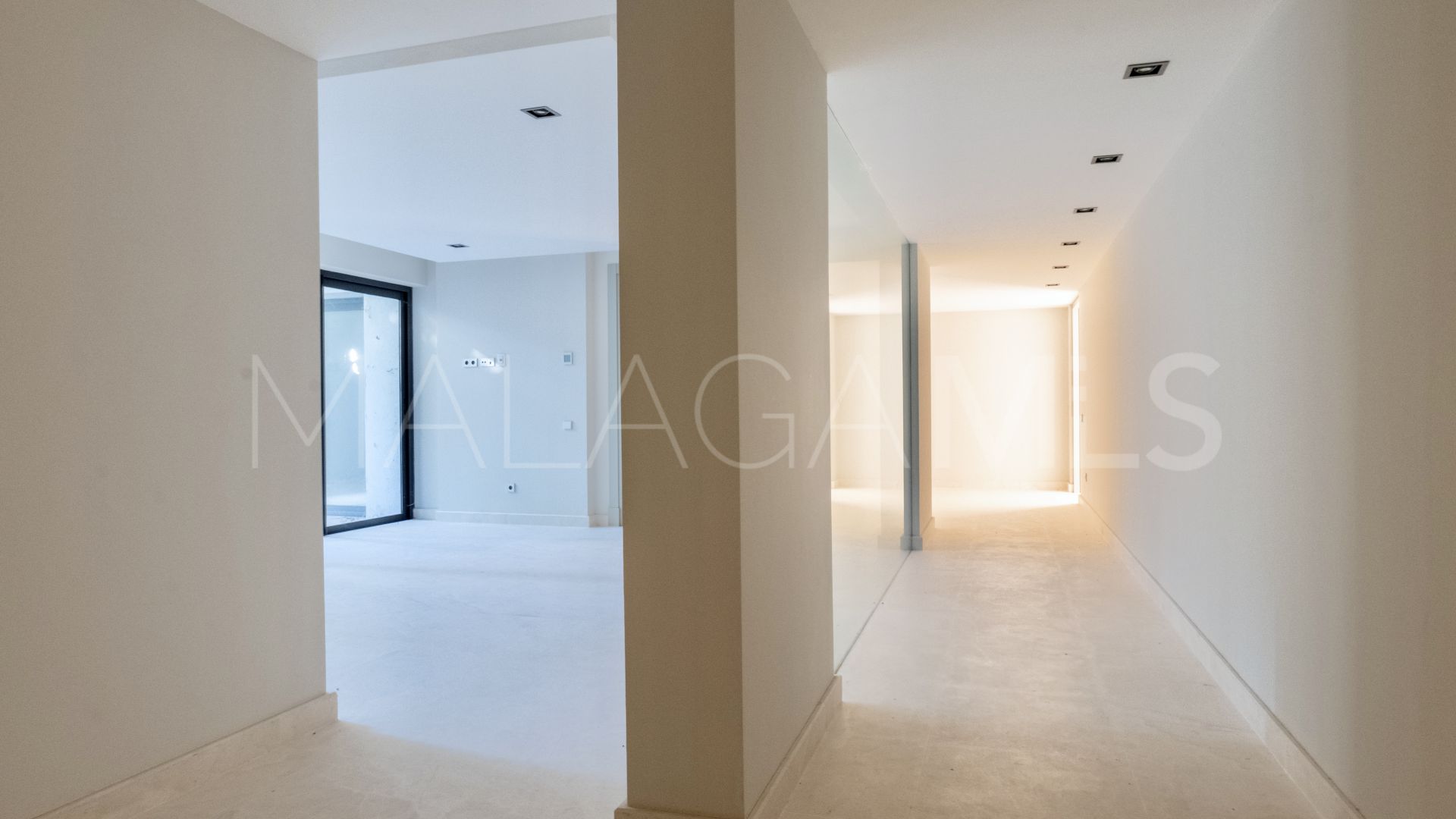 Villa for sale in Los Arqueros with 7 bedrooms