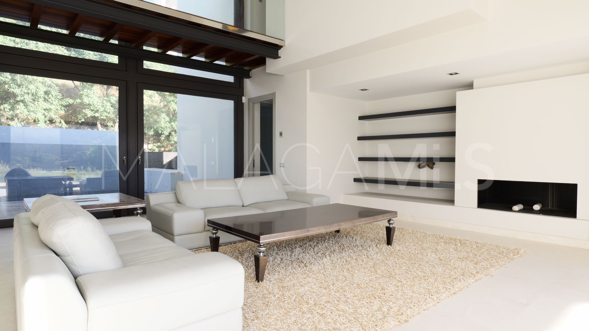 Villa for sale in Los Arqueros with 7 bedrooms